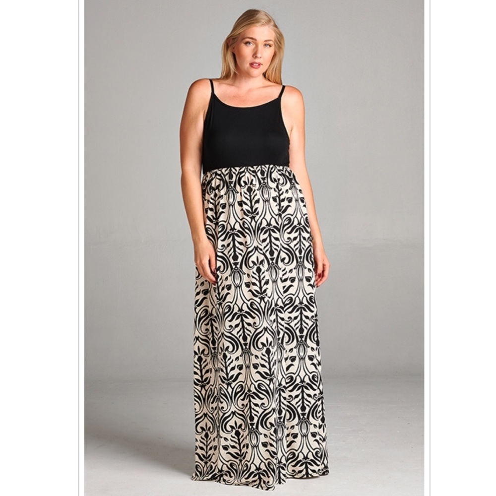 Classy Plus Size Black White Print Maxi Dress